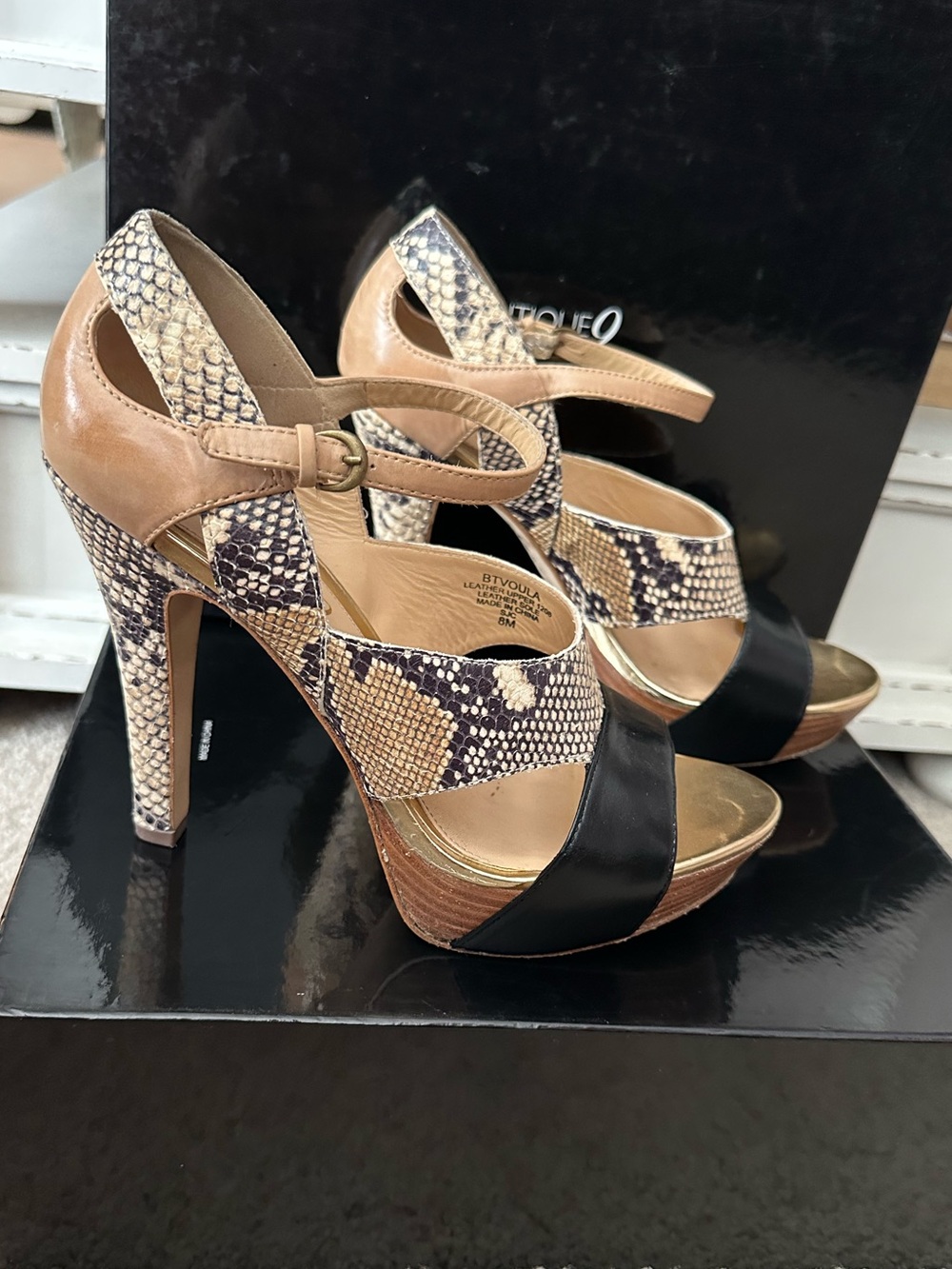 Boutique 9 Taupe and Snakeskin Platform Heels Sz 8
